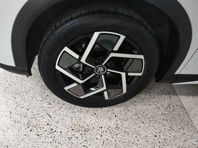 BYD Yuan PLUS — Фото автомобиля 22