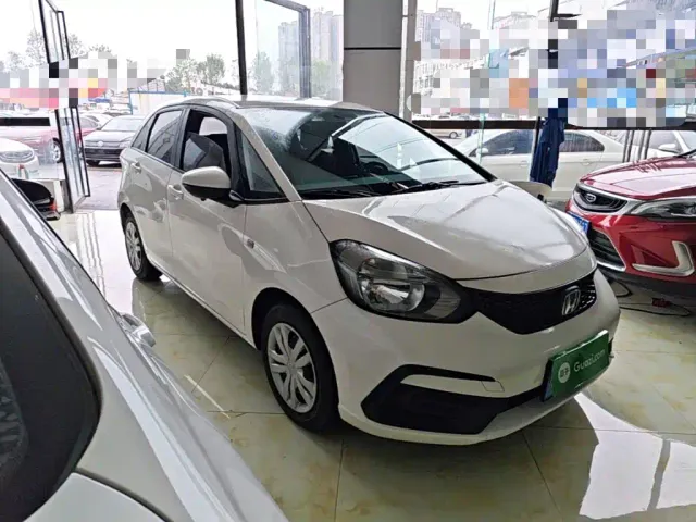 Honda Fit — Фото автомобиля 3