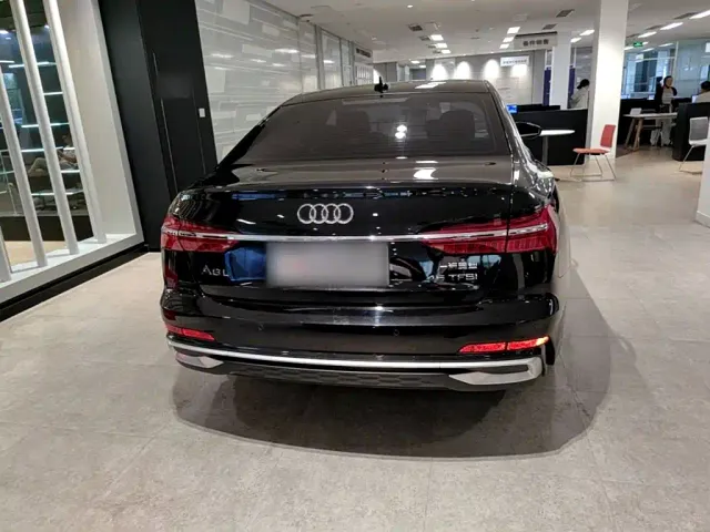 Audi A6L — Фото автомобиля 5