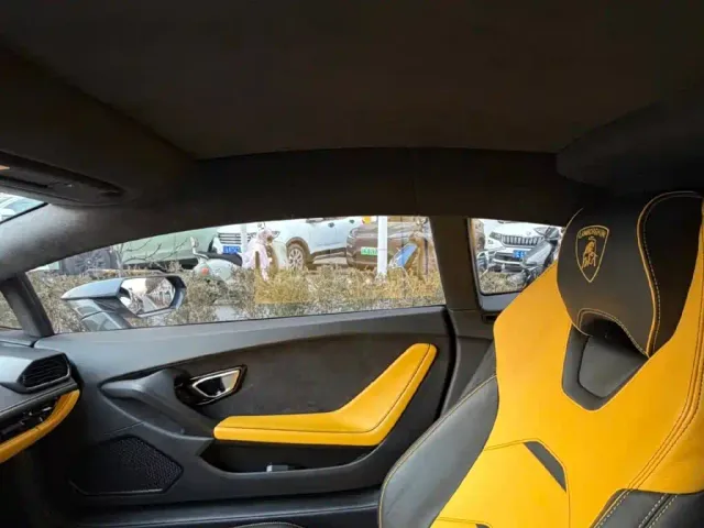 Lamborghini Huracan — Фото автомобиля 11