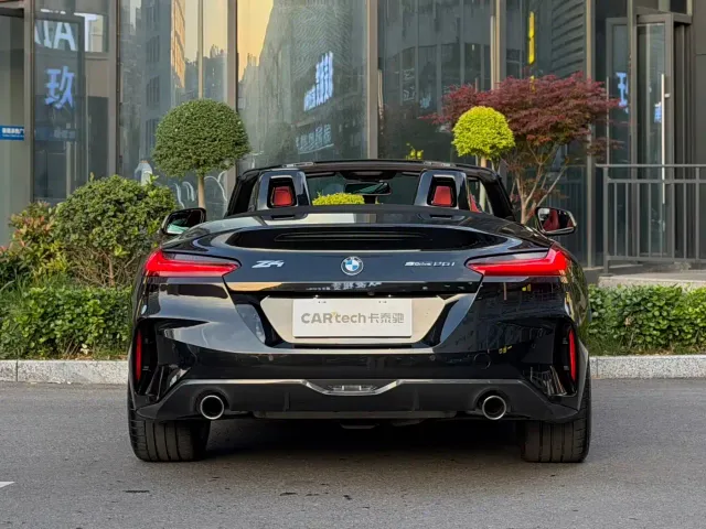 BMW Z4 — Фото автомобиля 4