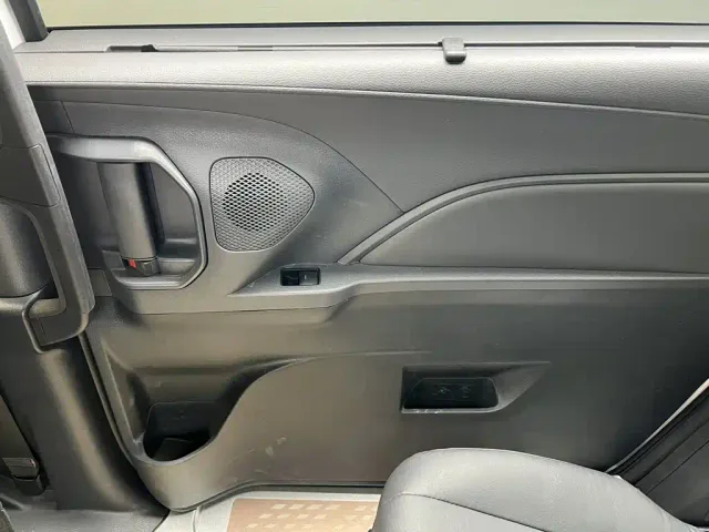 Toyota Granvia — Фото автомобиля 21