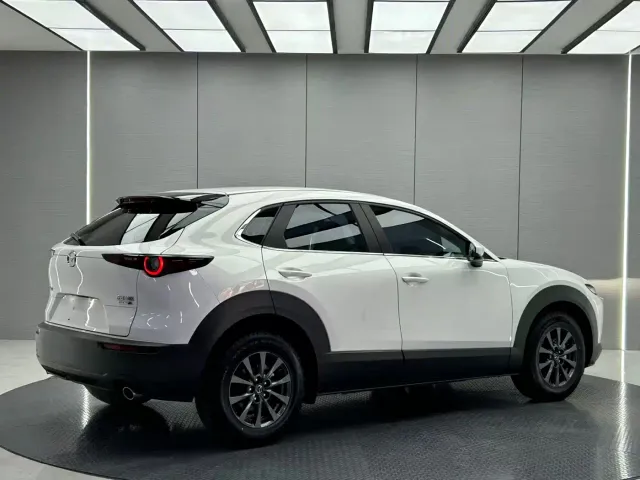 Mazda CX-30 — Фото автомобиля 5