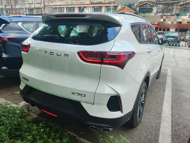 Jetour X70 — Фото автомобиля 4