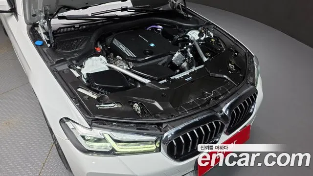 BMW 5 Series G30 — Фото автомобиля 6