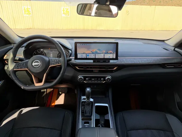 Nissan Teana — Фото автомобиля 8