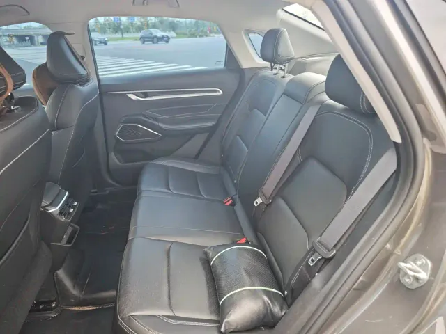 Geely Emgrand — Фото автомобиля 10