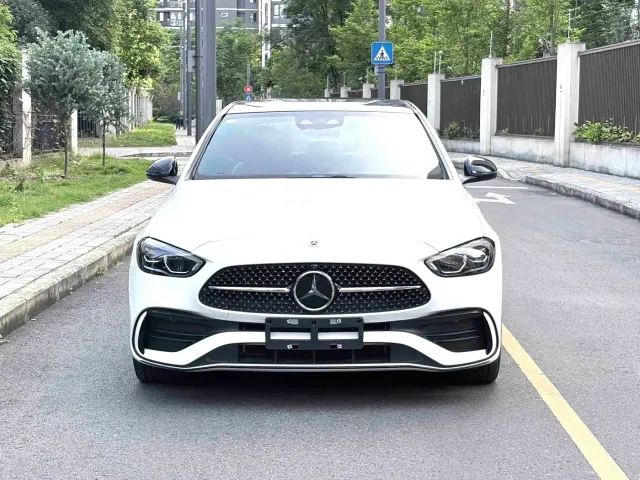 Фотография автомобиля — Mercedes-Benz C-Class