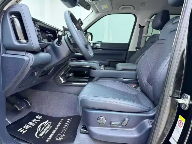 BYD FangChengBao Leopard 5 — Фото автомобиля 5