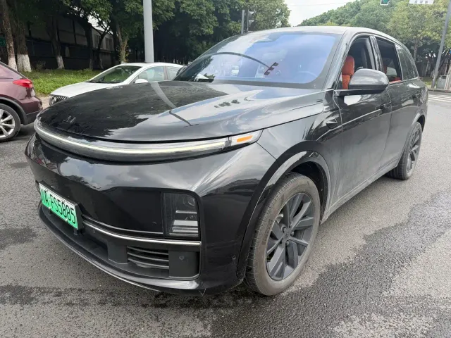 Фотография автомобиля — Li Auto L7