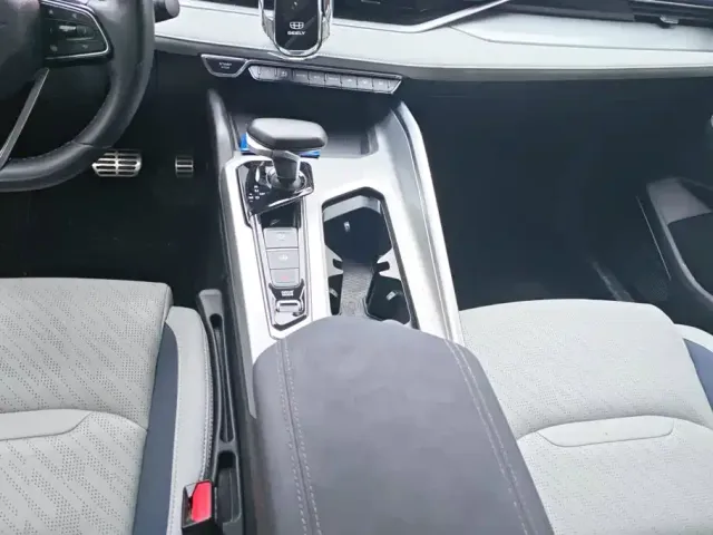 Geely Xingrui — Фото автомобиля 16