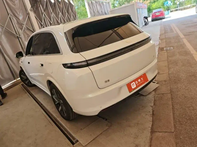 Li Auto L7 — Фото автомобиля 4