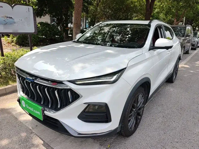 Фотография автомобиля — Changan Oushang X5