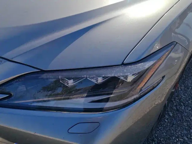 Lexus ES — Фото автомобиля 5