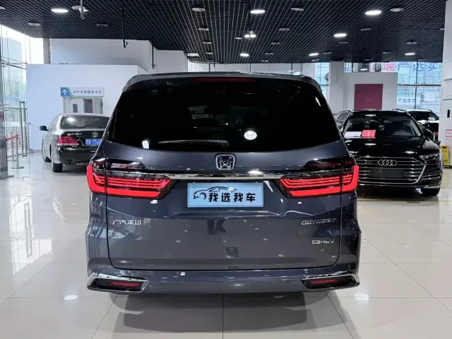 Honda Odyssey — Фото автомобиля 22
