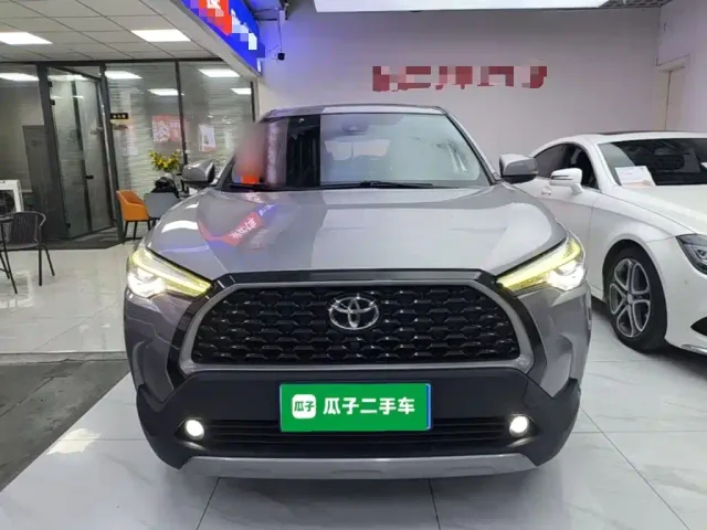 Toyota Corolla Cross — Фото автомобиля 2