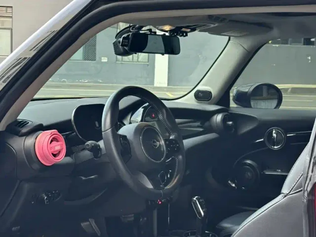MINI Hatch — Фото автомобиля 17