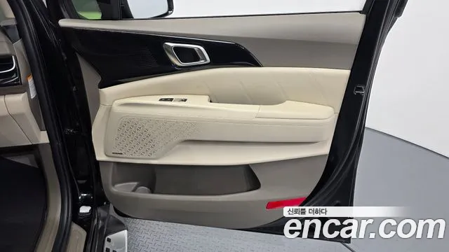 Kia Carnival — Фото автомобиля 14