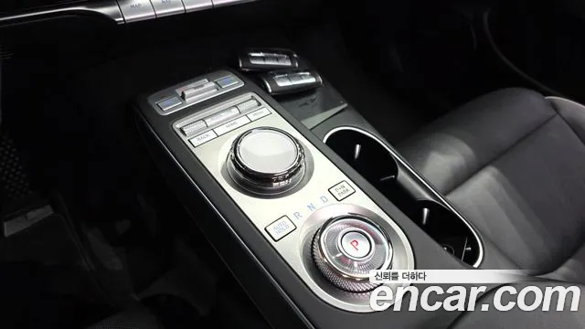 Genesis GV70 Electrified GV70 — Фото автомобиля 9