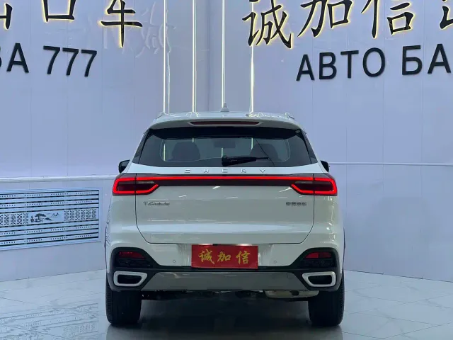 Chery Tiggo 8 — Фото автомобиля 5