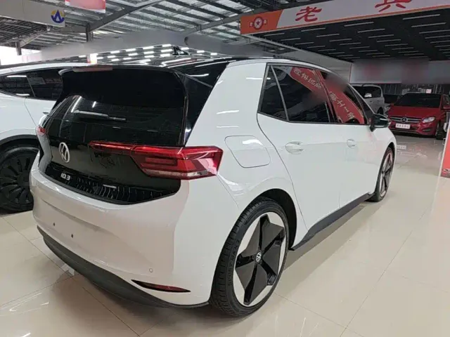 Volkswagen ID.3 — Фото автомобиля 6