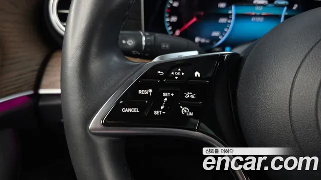Mercedes-Benz E-Class — Фото автомобиля 17