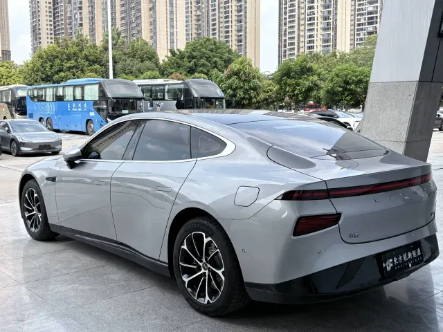 Xpeng P7 — Фото автомобиля 7
