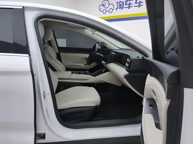 BYD Qin L — Фото автомобиля 8