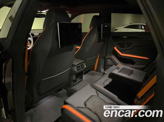 Lamborghini Urus — Фото автомобиля 8