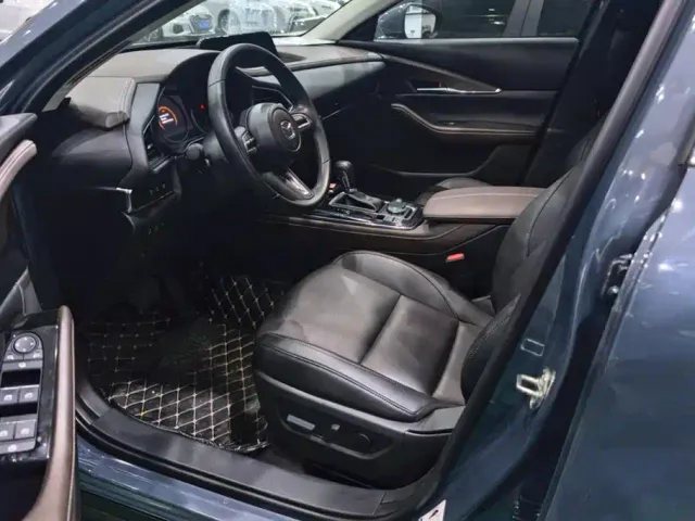 Mazda CX-30 — Фото автомобиля 9