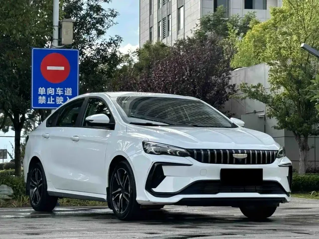 Geely Binrui — Фото автомобиля 3