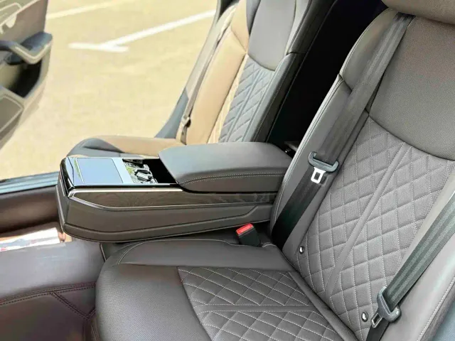Audi A8 — Фото автомобиля 13