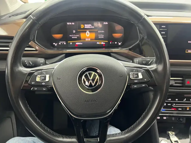 Volkswagen Tharu — Фото автомобиля 12