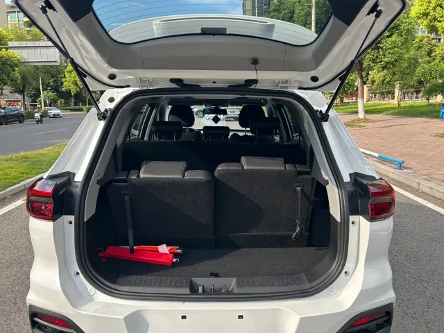 Chery Tiggo 8 — Фото автомобиля 9