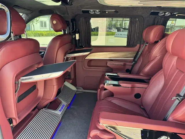 Mercedes-Benz V-Class — Фото автомобиля 12
