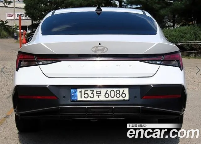 Hyundai Avante CN7 — Фото автомобиля 4