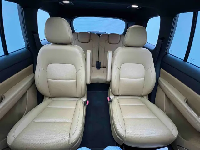 Li Auto ONE — Фото автомобиля 26