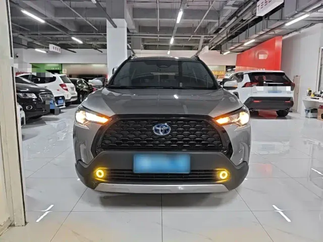Toyota Corolla Cross — Фото автомобиля 2