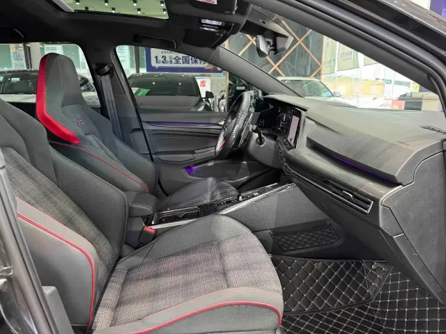 Volkswagen Golf GTI — Фото автомобиля 8