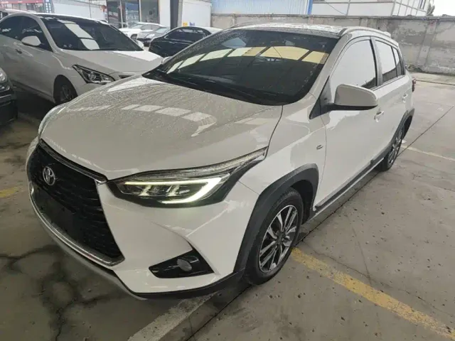 Фотография автомобиля — Toyota YARiS L Zhi Xuan