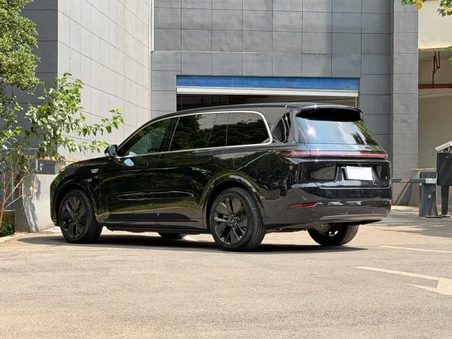 Li Auto L9 — Фото автомобиля 7