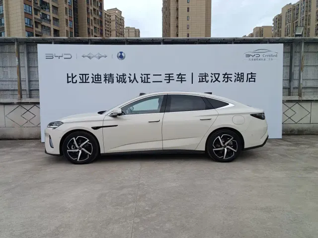 BYD Seal 07 DM-i — Фото автомобиля 4