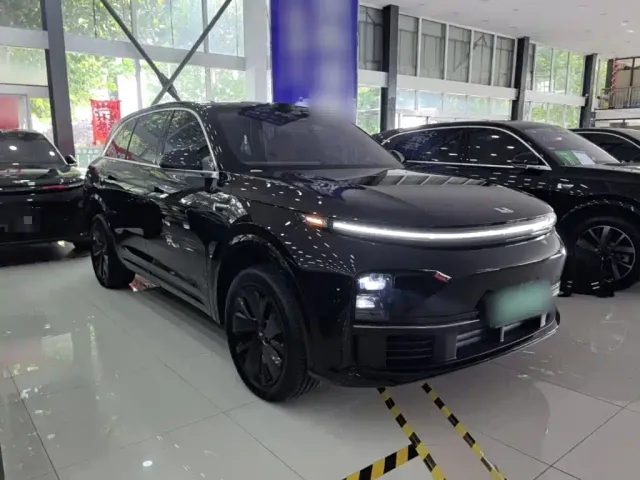 Li Auto L7 — Фото автомобиля 3