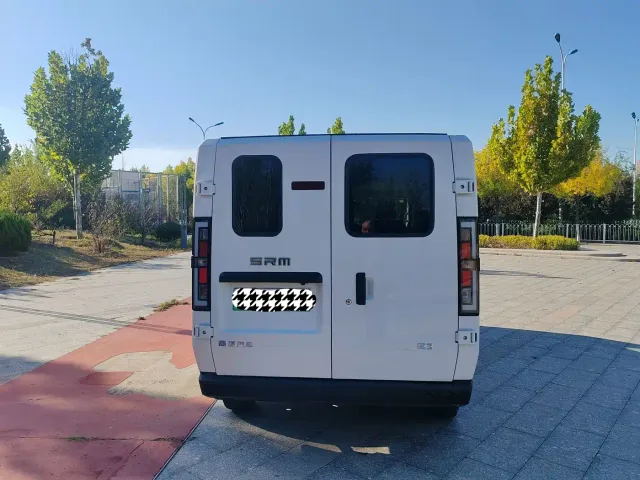 Shineray Xinyuan E3 — Фото автомобиля 6