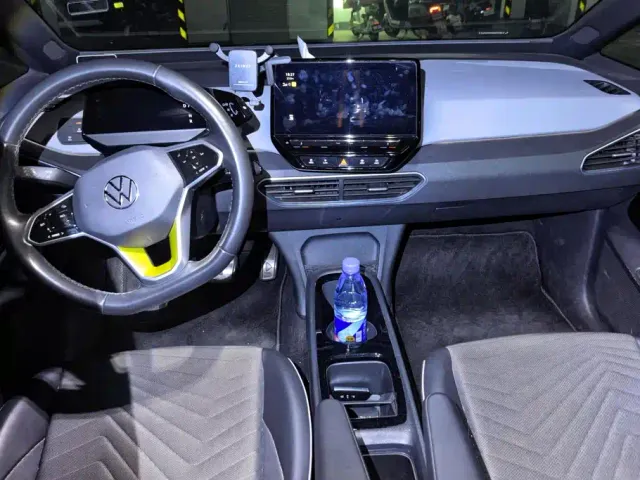 Volkswagen ID.3 — Фото автомобиля 12
