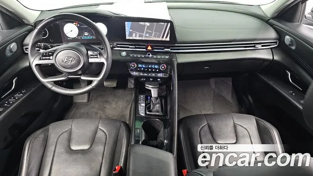 Hyundai Avante CN7 — Фото автомобиля 10