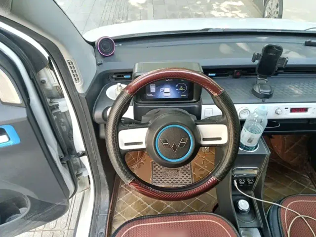 Wuling Hongguang Mini EV — Фото автомобиля 6