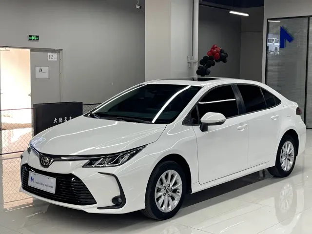 Фотография автомобиля — Toyota Corolla