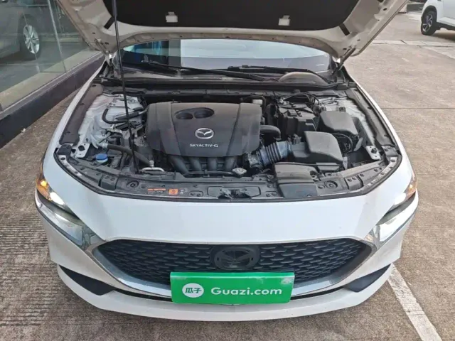 Mazda Axela — Фото автомобиля 19