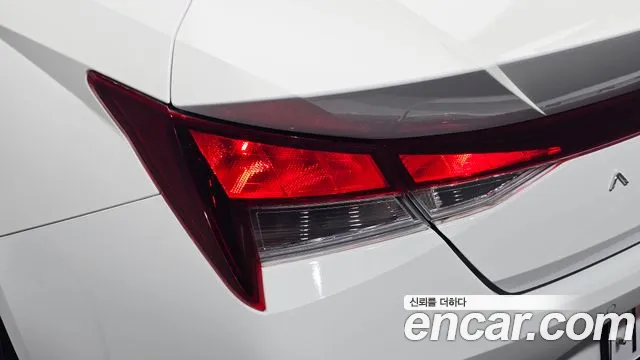 Hyundai AVANTE Avante (CN7) — Фото автомобиля 23